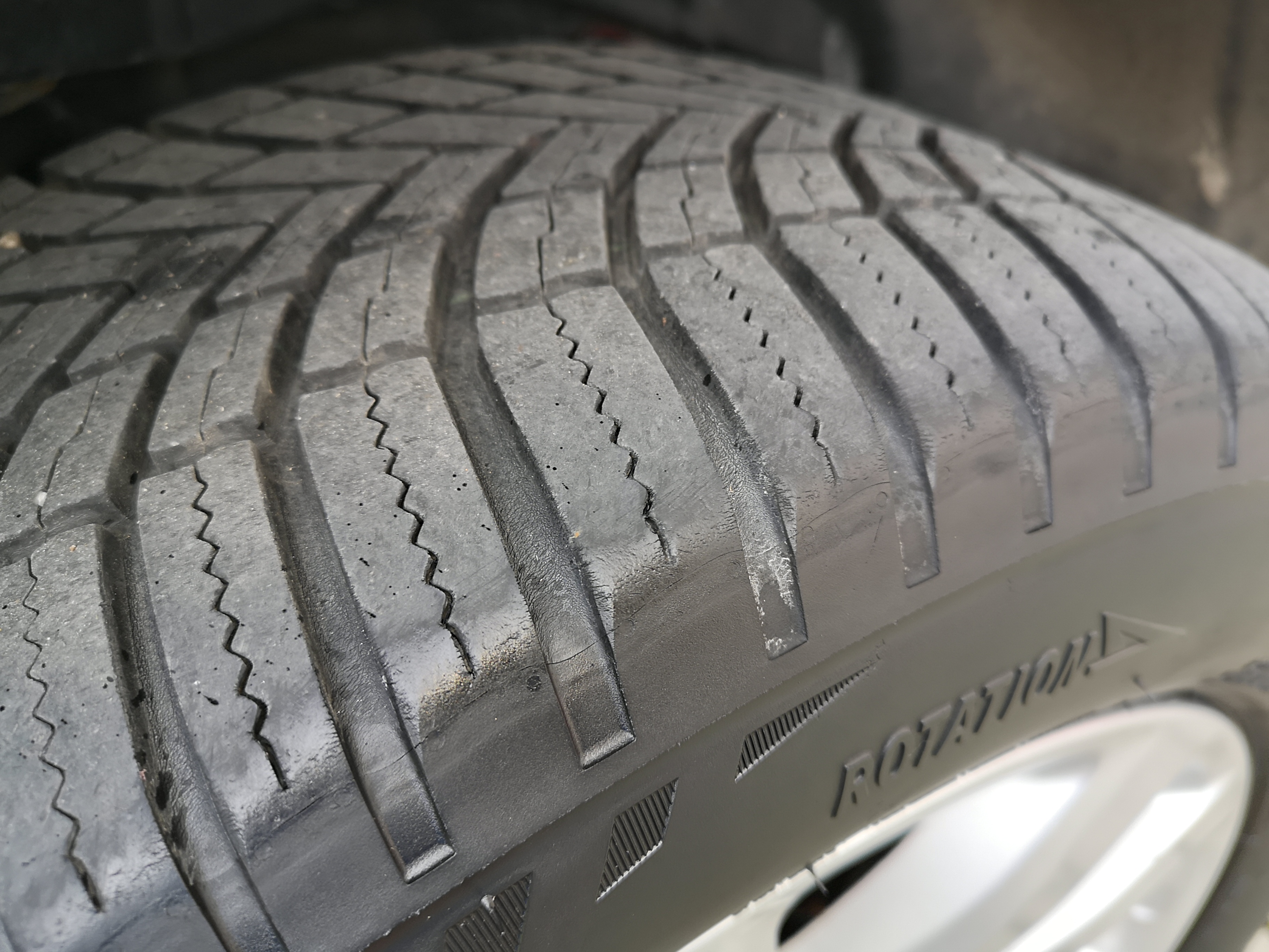 BRIDGESTONE Weather Control A005