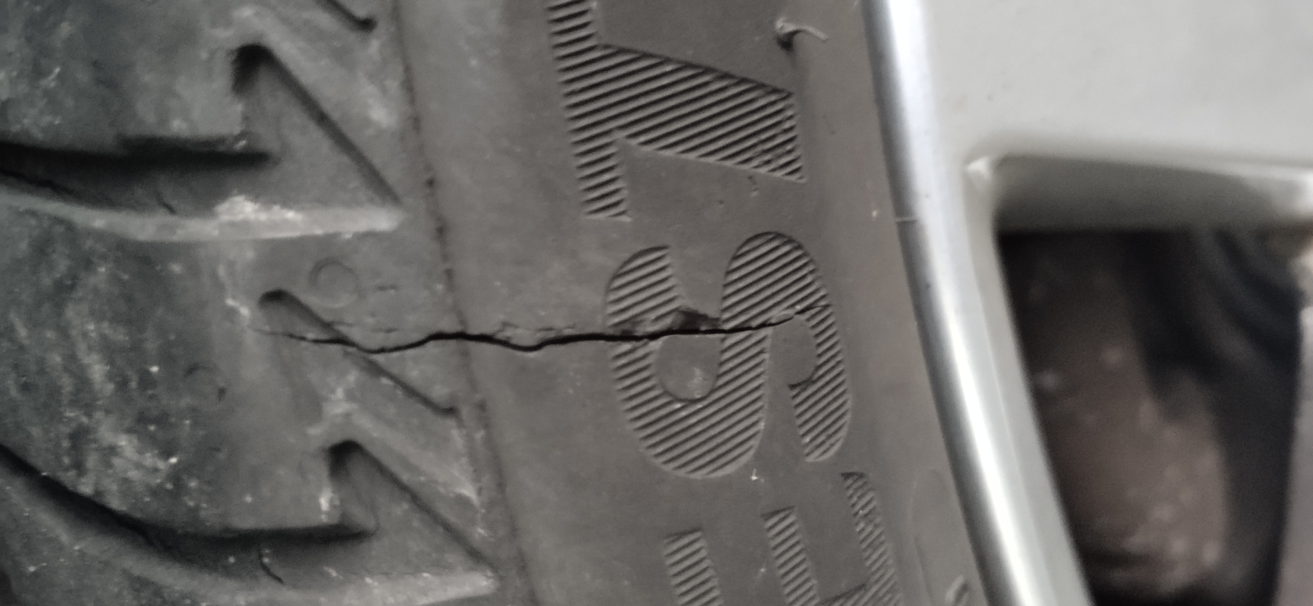 Bridgestone Turanza T005