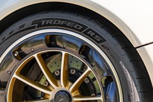 Pirelli P Zero Trofeo RS closeup